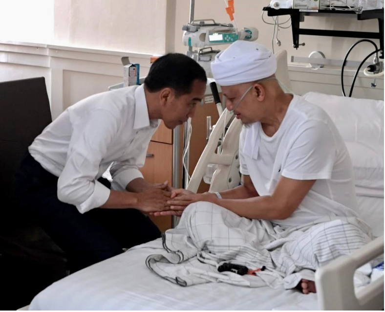 Presiden Jokowi Sampaikan Ucapan Duka Cita Atas Meninggalnya Ustaz Arifin Ilham