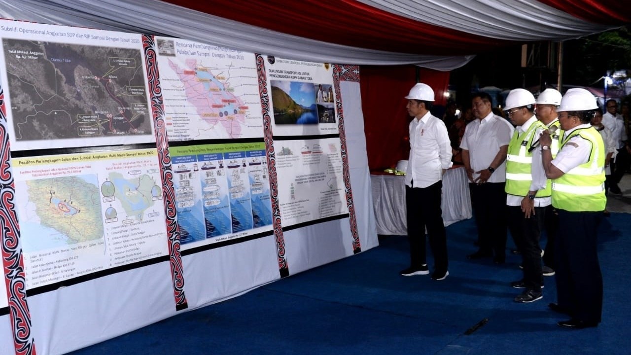 Meninjau Pelabuhan Penyeberangan Muara di Tapanuli Utara