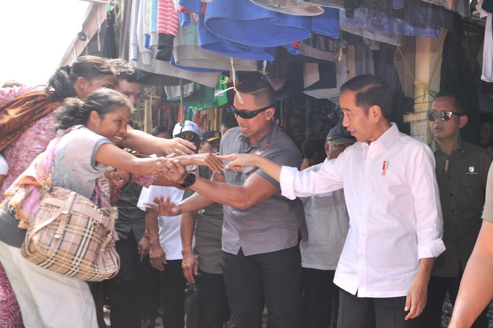 Presiden Jokowi Telepon Sejumlah Pejabat Pemerintah Minta Kebakaran Hutan Segera Diselesaikan