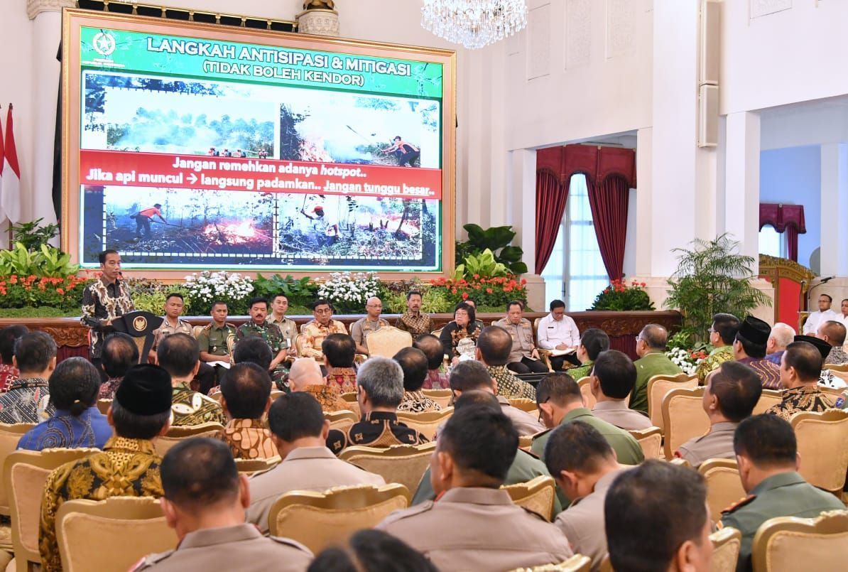 Empat Arahan Presiden Jokowi Mengenai Pengendalian Karhutla