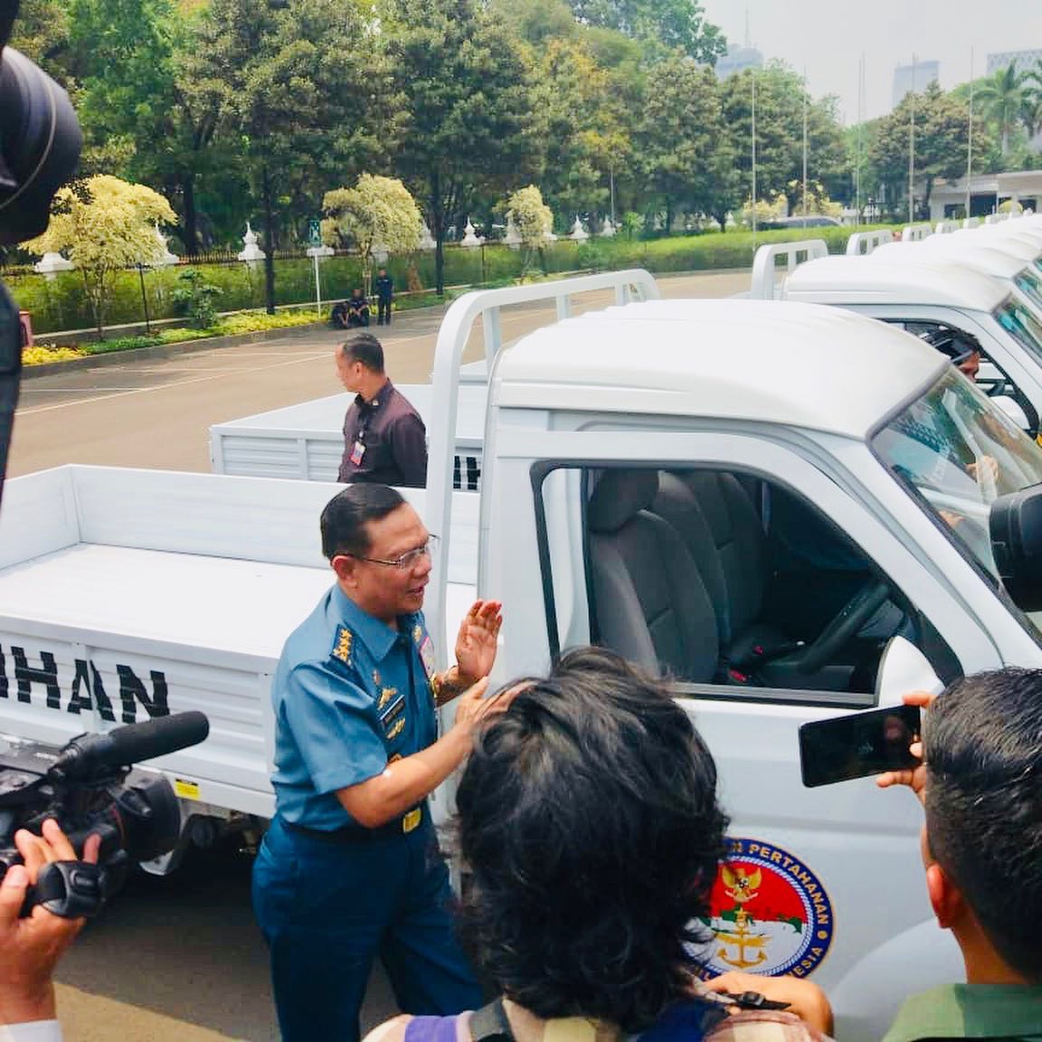 Kementerian Jenderal Ryamizard Pamer Borong 10 Unit Mobil Pikap Esemka