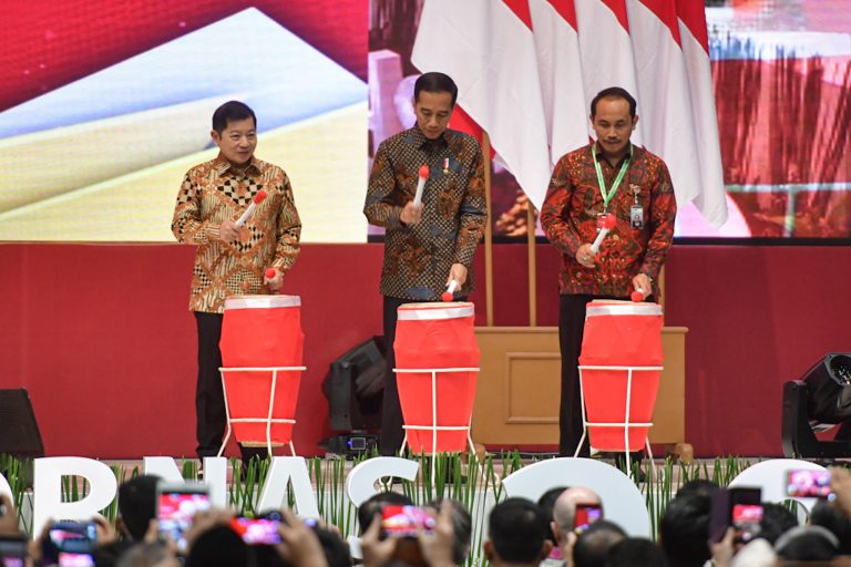 Jokowi: Stop Impar-impor, Masa Sih Urusan Cangkul Aja Diimpor