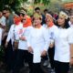Ibu Negara Ikuti Jalan Sehat Keluarga Peringati Hari Ibu