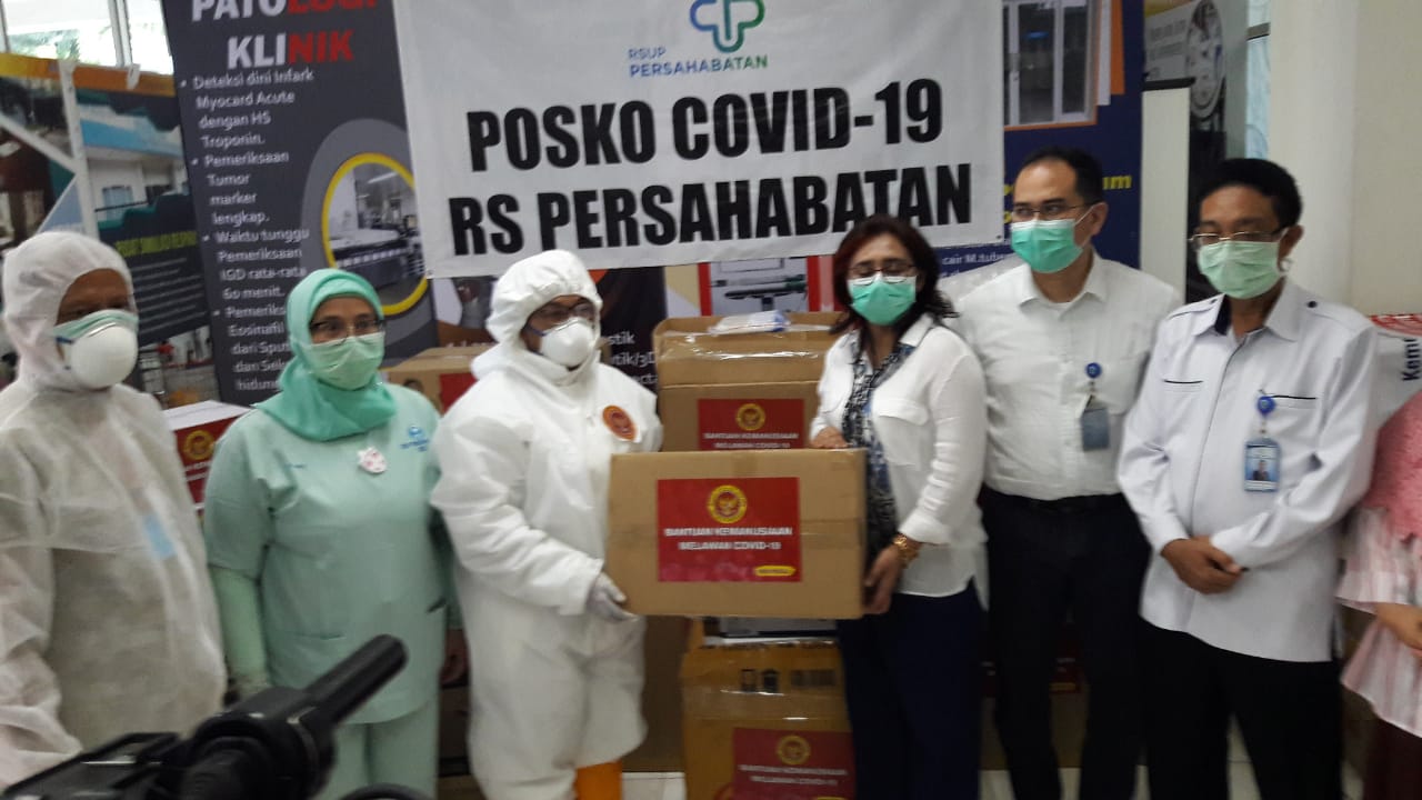 BIN Berikan Bantuan APD ke RSUP Persahabatan