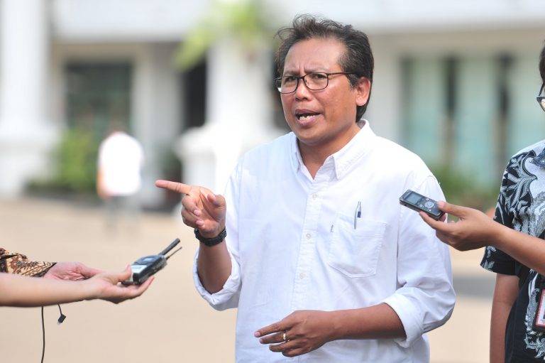 Stafsus Presiden Fadjroel Rachman: Kerja Sama Pentahelix Untuk Atasi Pandemi