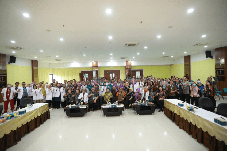 Wakil Wali Kota Tangerang Selatan Pilar Saga Ichsan dalam kegiatan akreditasi Rumah Sakit Umum Daerah (RSUD) Kota Tangerang Selatan